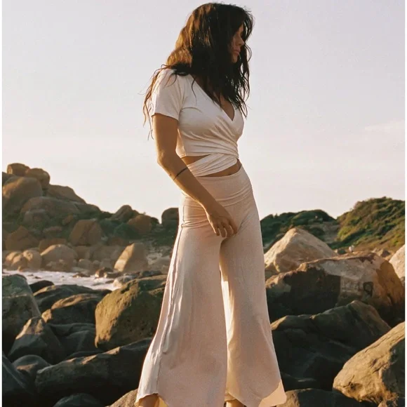 Indigo Luna Layla flare crop yoga pants - Picture 2 of 8